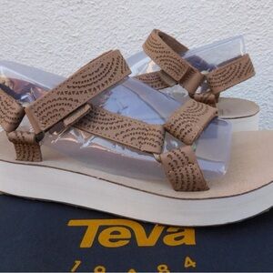 Teva Women's Brown Patterned Sandals